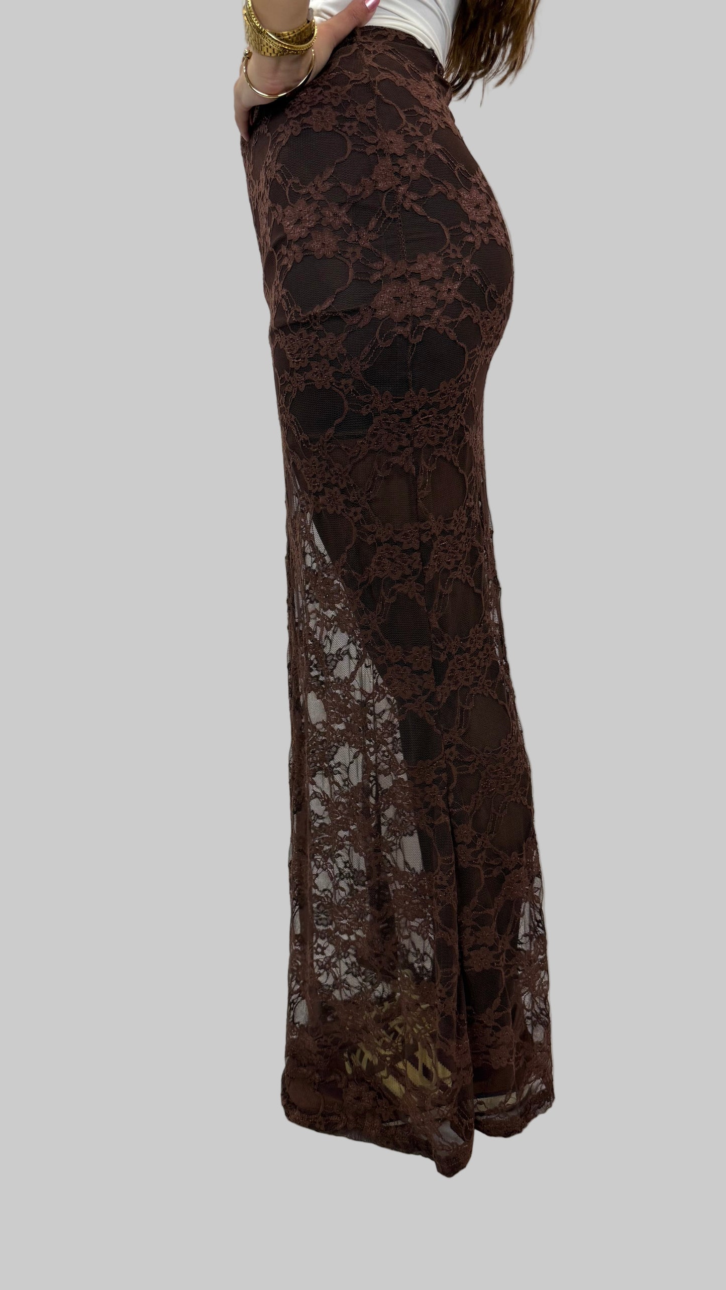 Saia de renda transparente