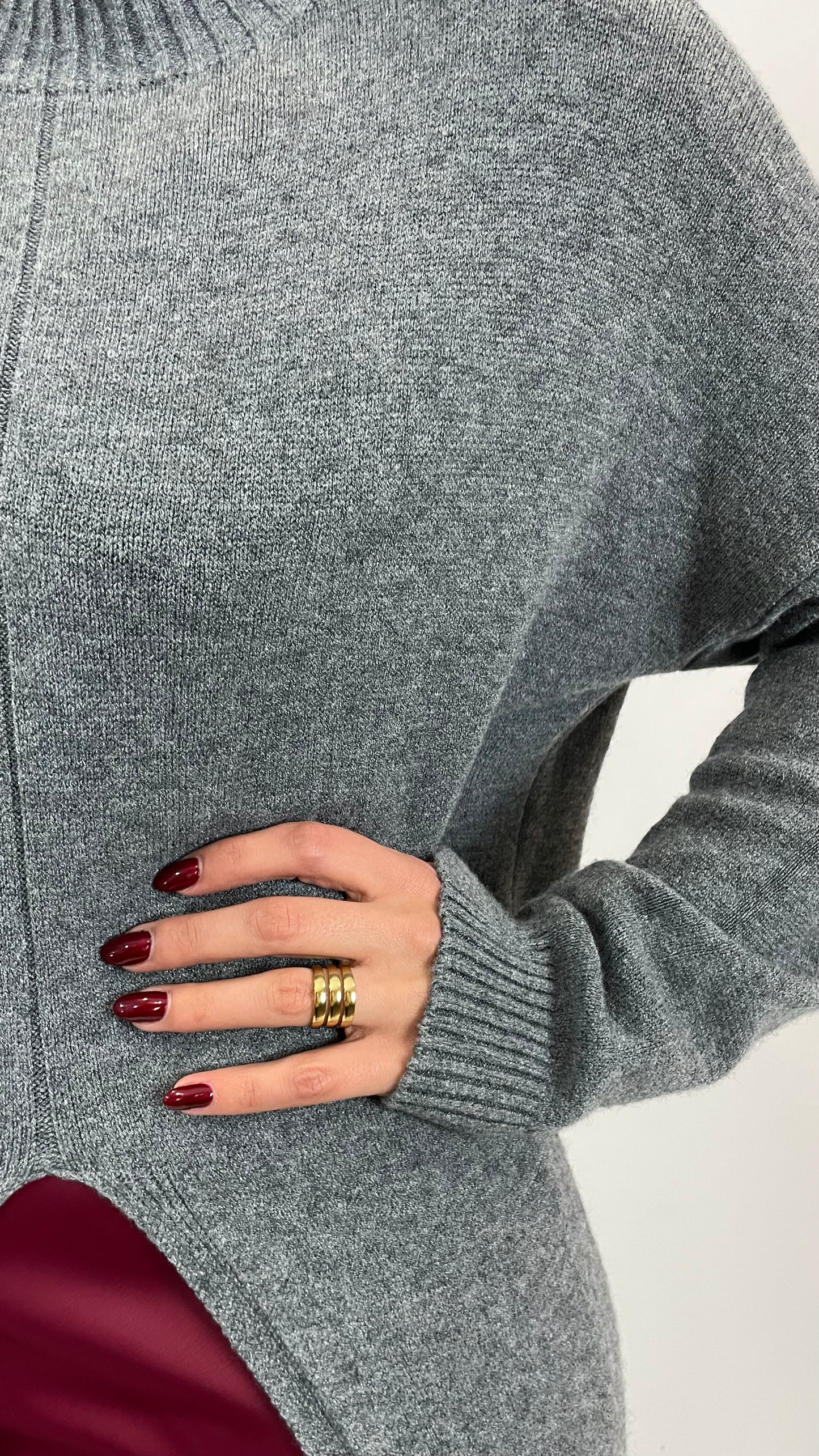 Vestido de malha com abertura