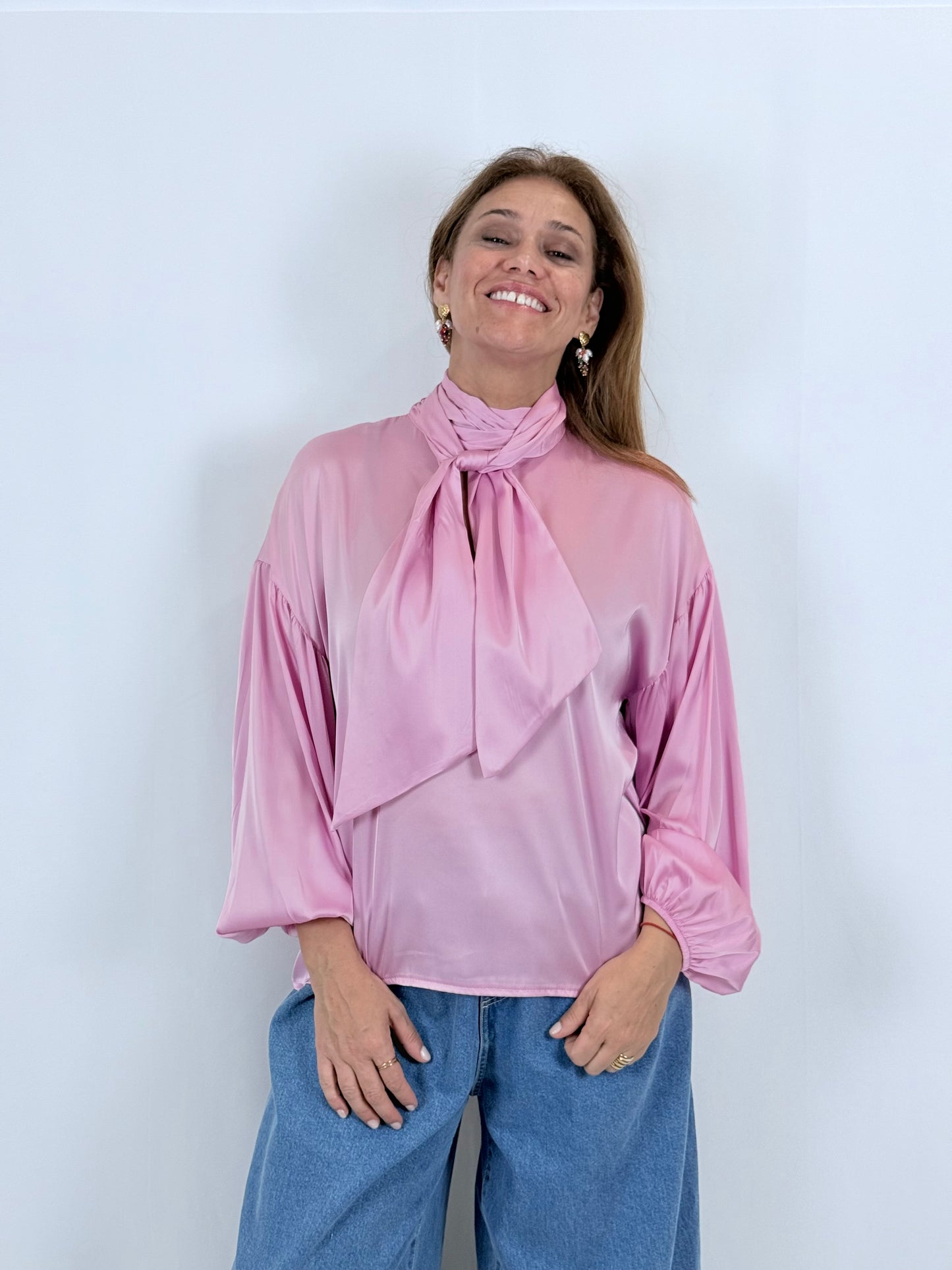Blusa Acetinada Laço