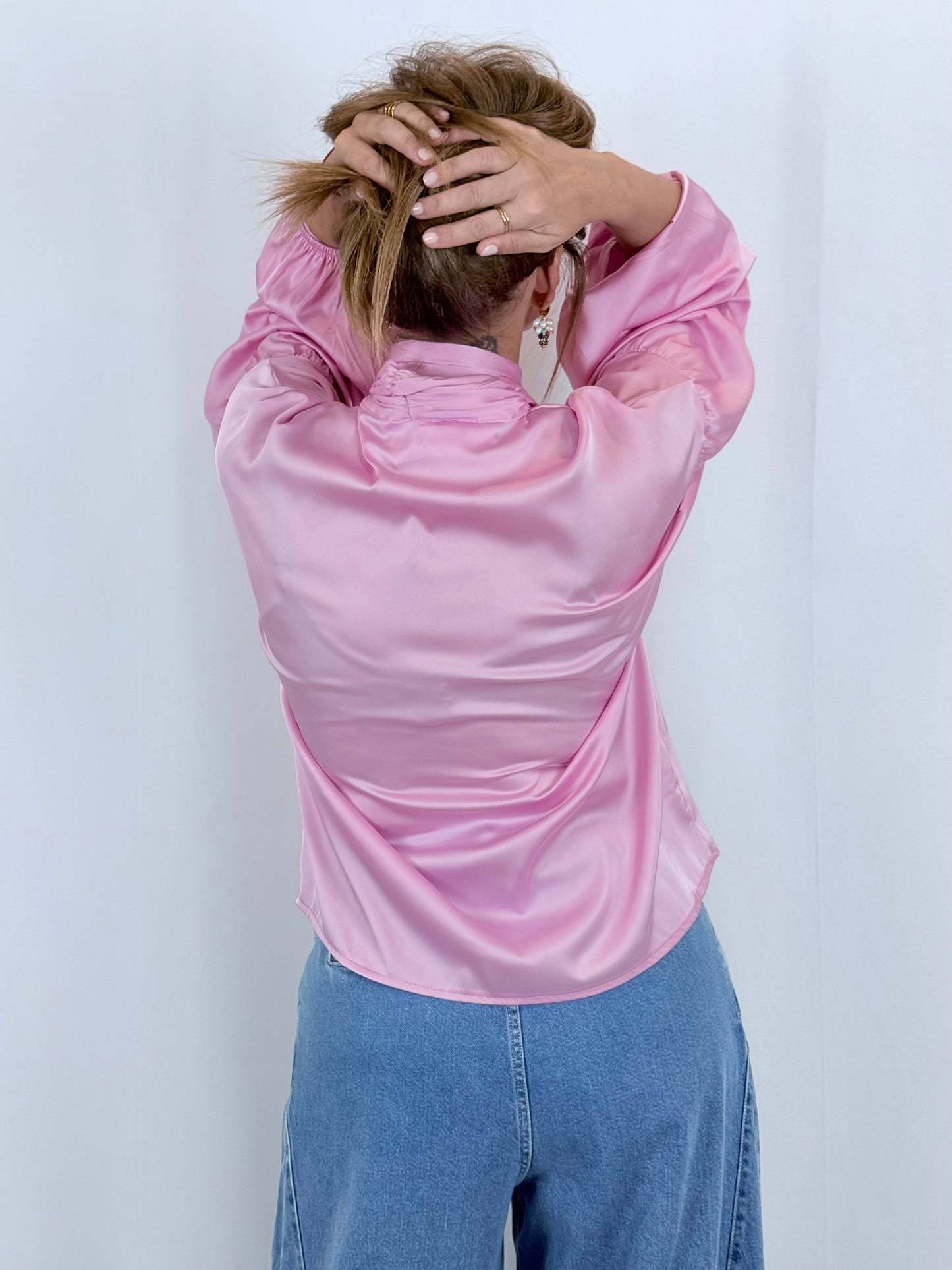 Blusa Acetinada Laço