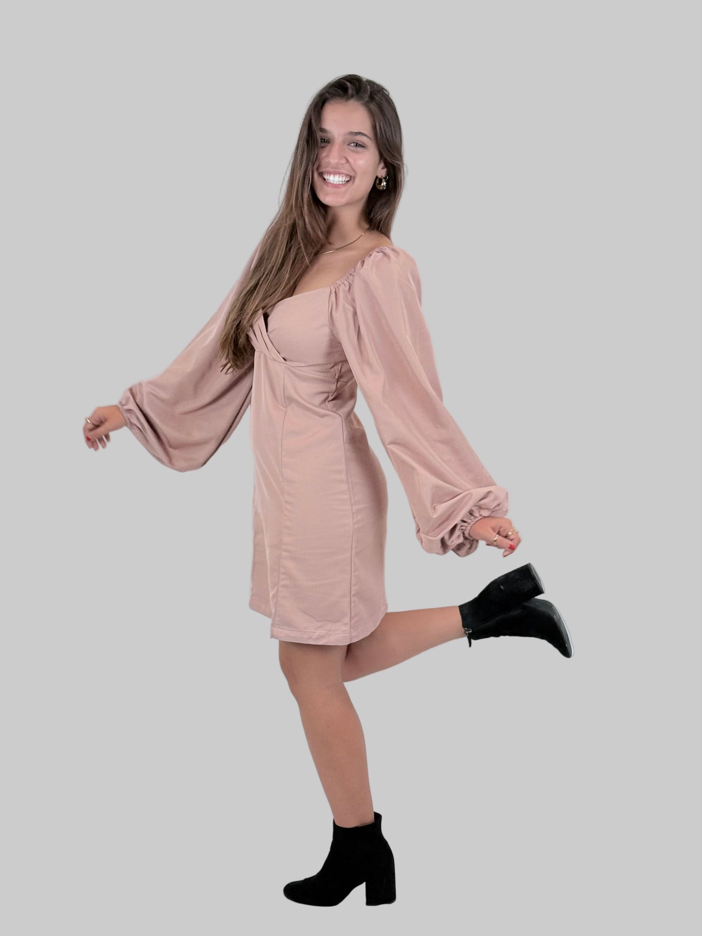 Vestido Curto Manga Balão