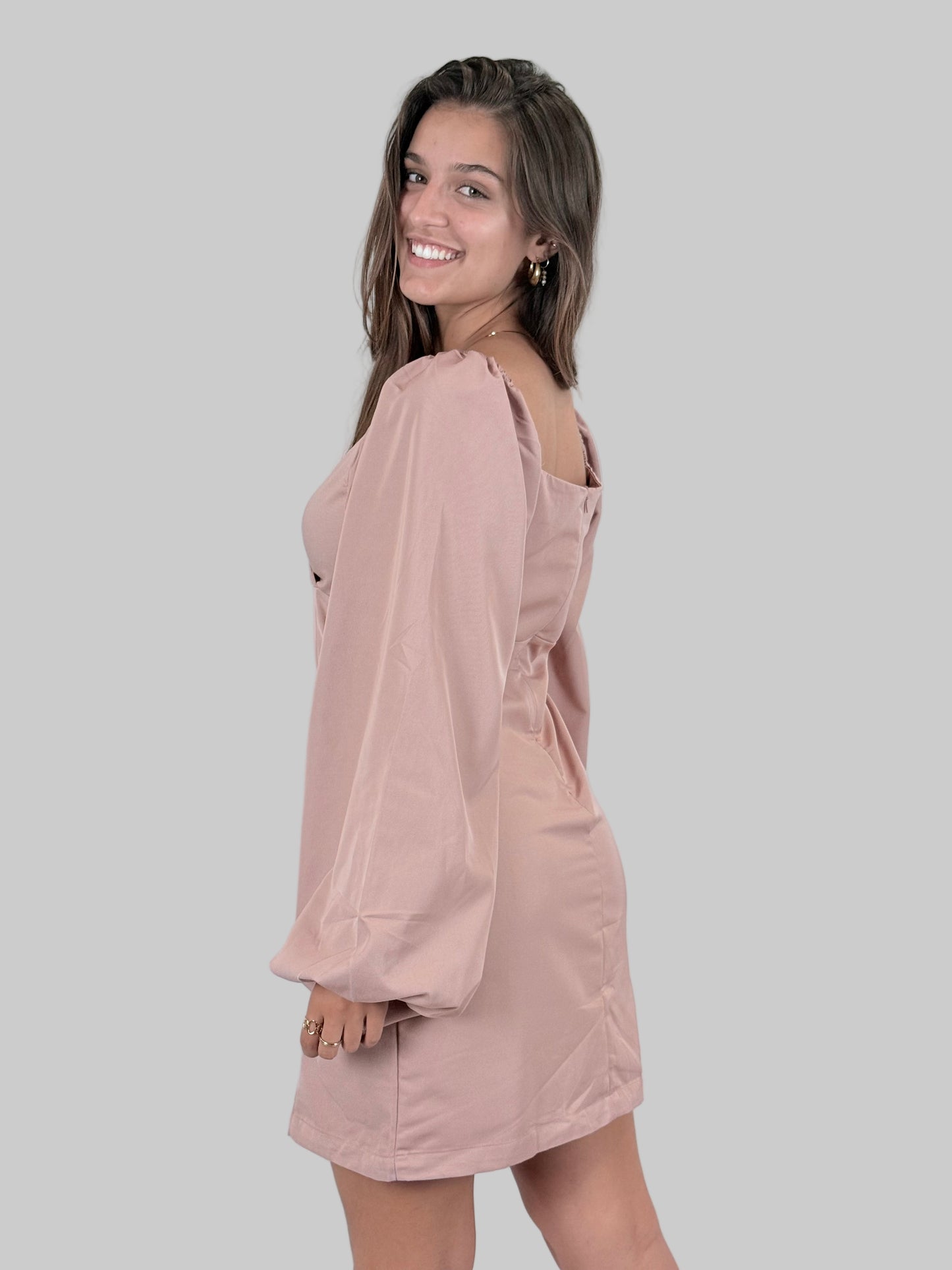 Vestido Curto Manga Balão
