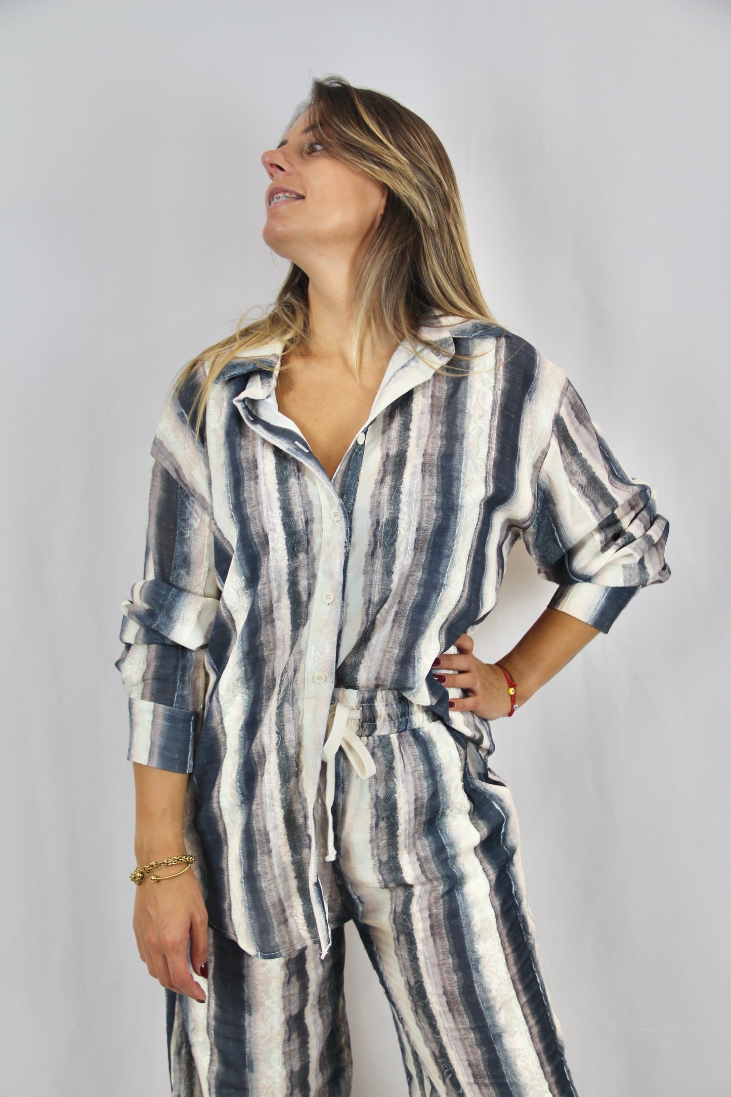 Camisa Fluída Rendada