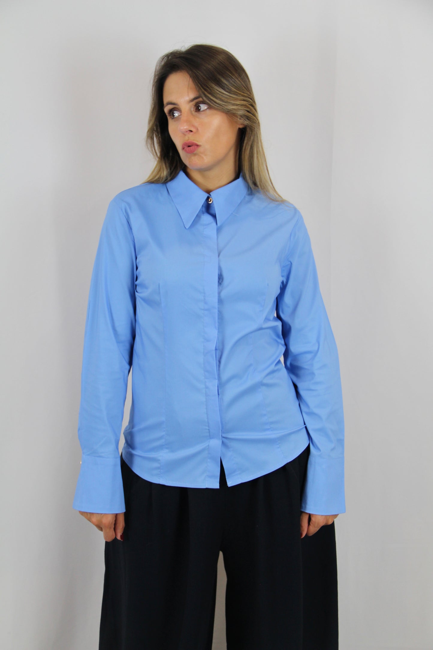 Camisa em popelina